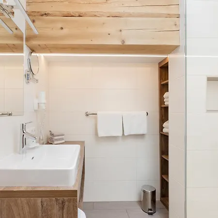 Hotel Garni Jagdhof Zell am Ziller