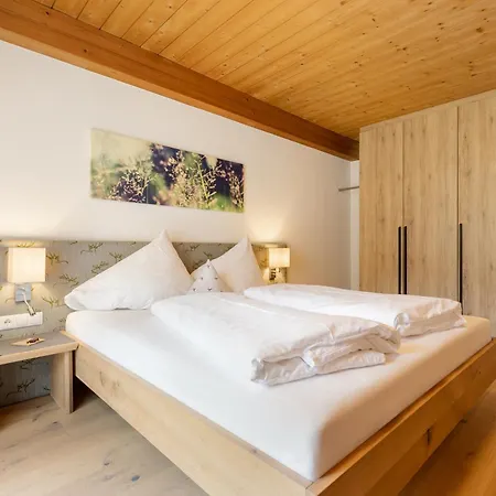 Garni Jagdhof Hotel 3*