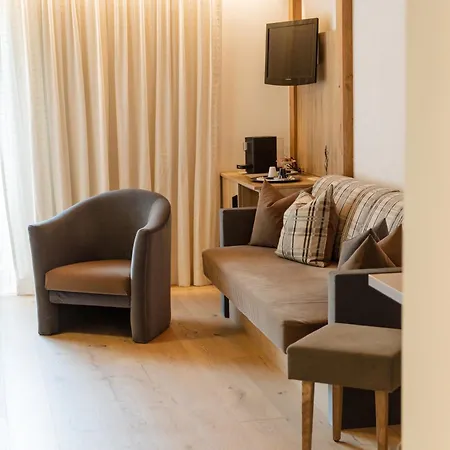 Hotel Garni Jagdhof 3*