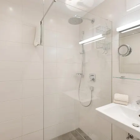 Garni Jagdhof מלון 3*